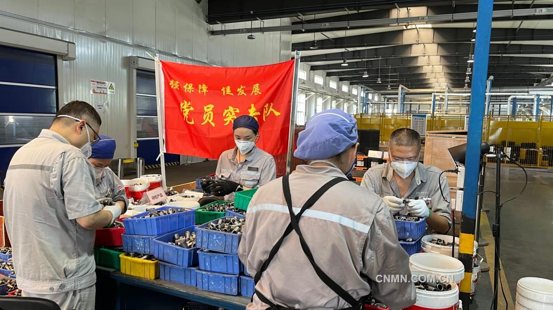 自硬公司-经营管理-奋楫跑赢“上半场” 乘势攻坚“下半程”——自硬公司上半年生产经营工作纪实 配图(作者:李彦超)